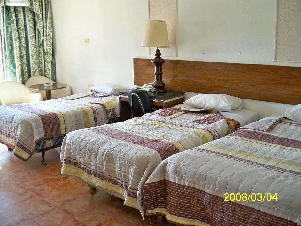 Al Cazar Hotel Aqaba Bagian luar foto